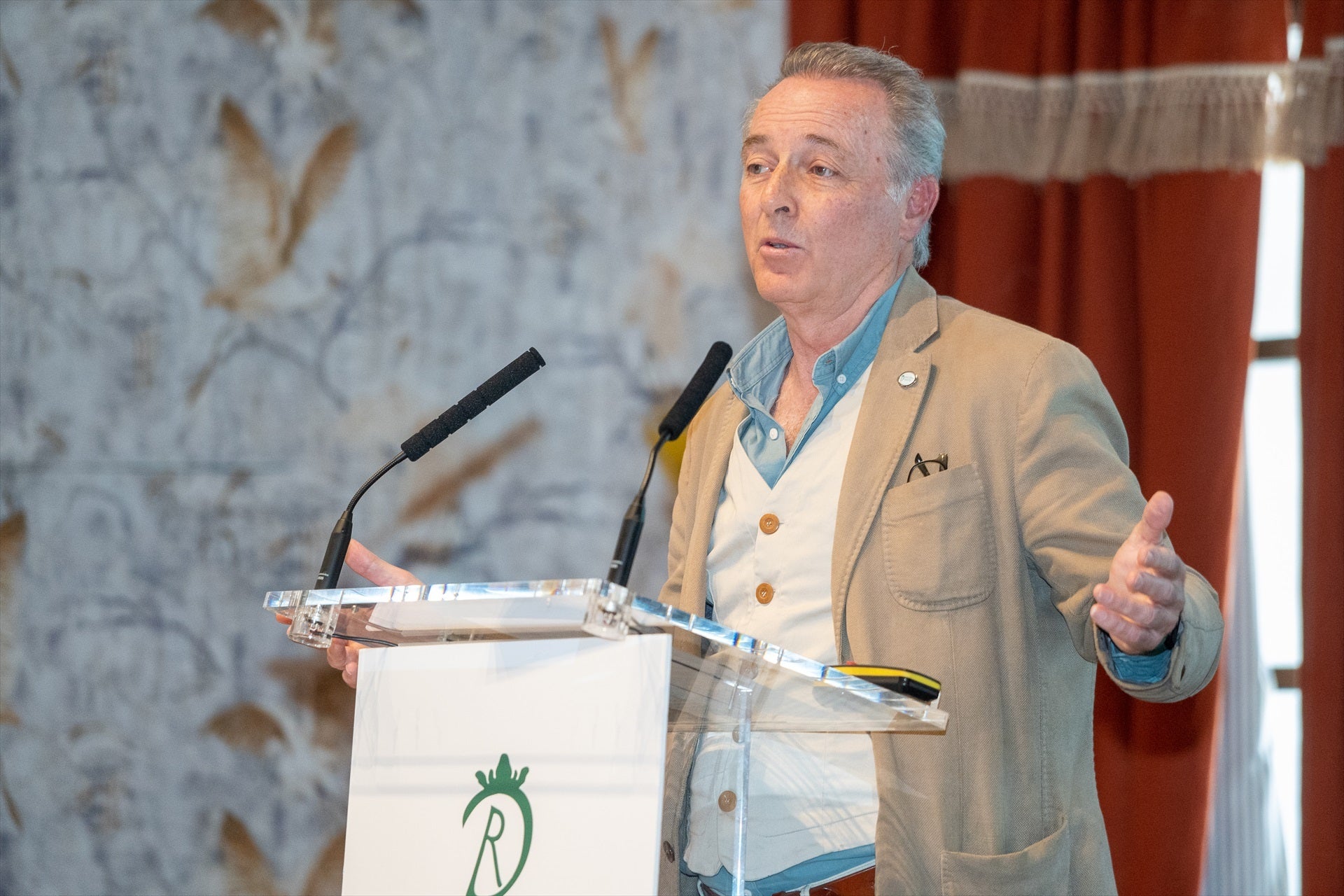 Dos ayuntamientos del PP suspenden el concierto de José Manuel Soto tras sus insultos a Pedro Sánchez y su madre Dos ayuntamientos del PP suspenden el concierto de José Manuel Soto tras sus insultos a Pedro Sánchez y su madre