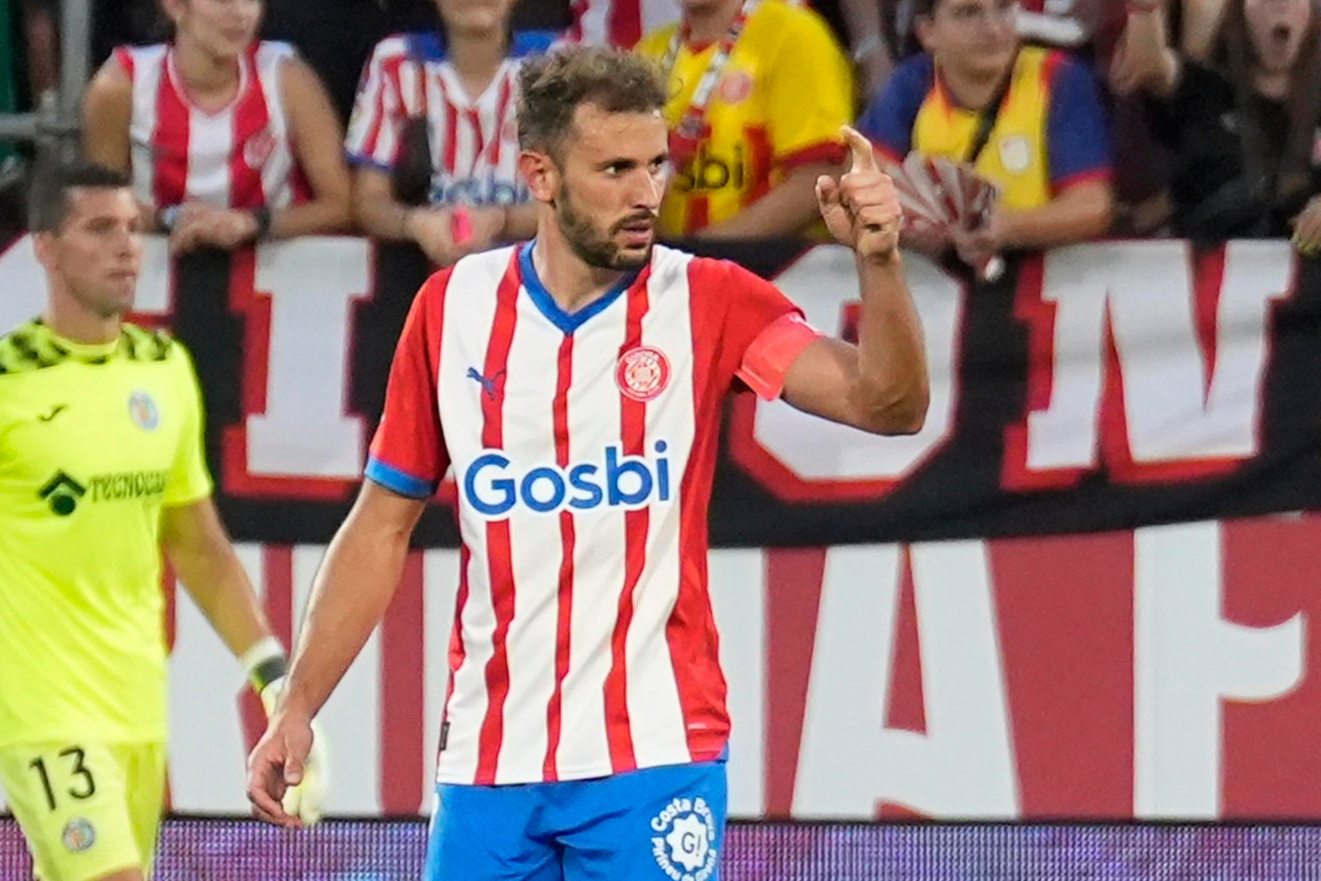 Stuani y Herrera dan la primera victoria de la temporada al Girona Stuani y Herrera dan la primera victoria de la temporada al Girona