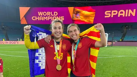 Las mallorquinas Cata Coll y Mariona Caldentey, campeonas del mundo Fútbol