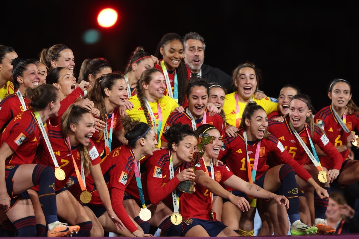 Las campeonas del Mundo se cuelan en Radioestadio: "Se va a liar muy gorda cuando lleguemos a España" Las campeonas del Mundo se cuelan en Radioestadio: "Se va a liar muy gorda cuando lleguemos a España"