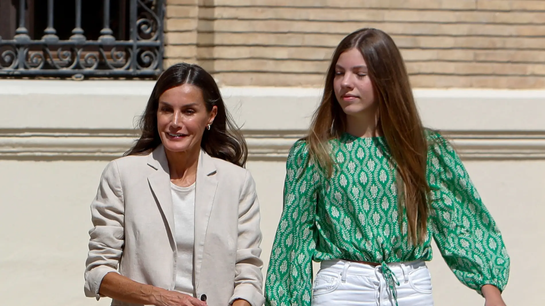 La reina Letizia y la infanta Sofía animan a la Selección: "Ya son unas campeonas"