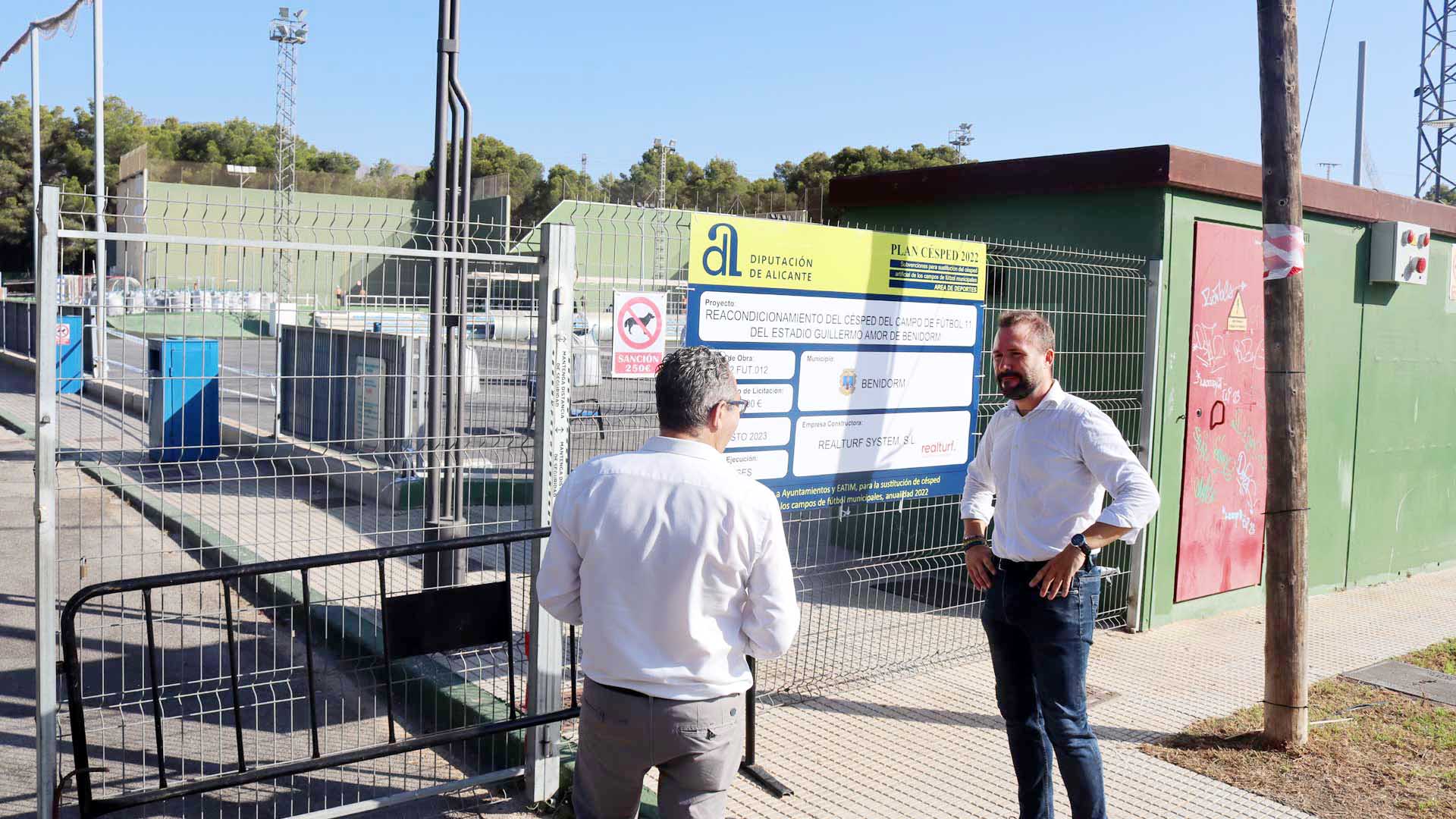 El Ayuntamiento de Benidorm inicia la instalación del nuevo césped artificial del campo de fútbol 11 El Ayuntamiento de Benidorm inicia la instalación del nuevo césped artificial del campo de fútbol 11