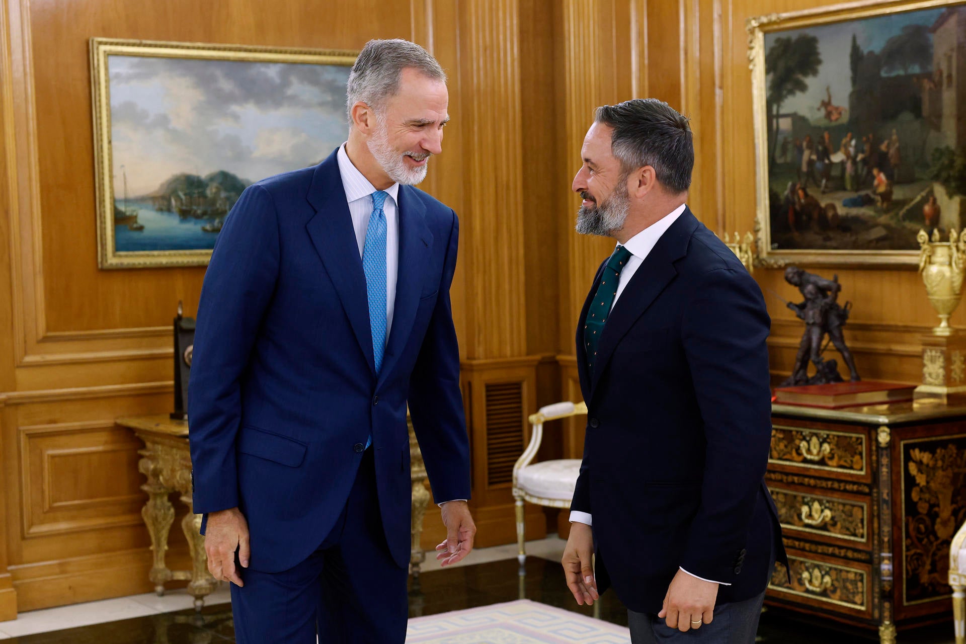 Santiago Abascal confirma el apoyo de Vox a una investidura de Feijóo si es propuesto por Felipe VI Santiago Abascal confirma el apoyo de Vox a una investidura de Feijóo si es propuesto por Felipe VI