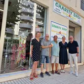 El Voluntariado social de l'Alfàs del Pi recibe una donación de 1.000 euros de la asociación Giving4Giving El Voluntariado social de l'Alfàs del Pi recibe una donación de 1.000 euros de la asociación Giving4Giving