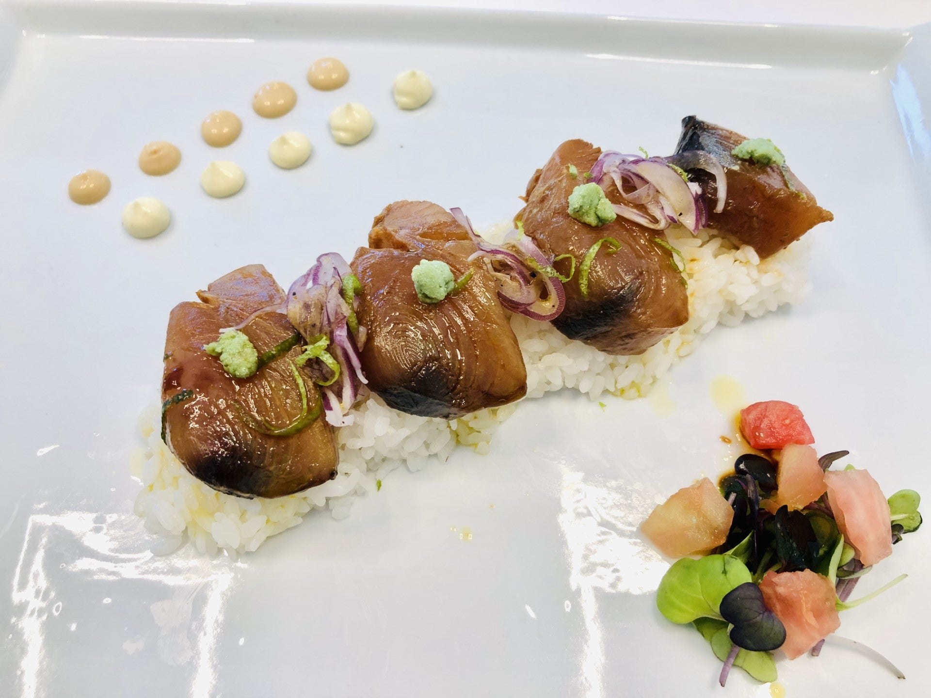 Bonito encurtido con arroz japonés Bonito encurtido con arroz japonés
