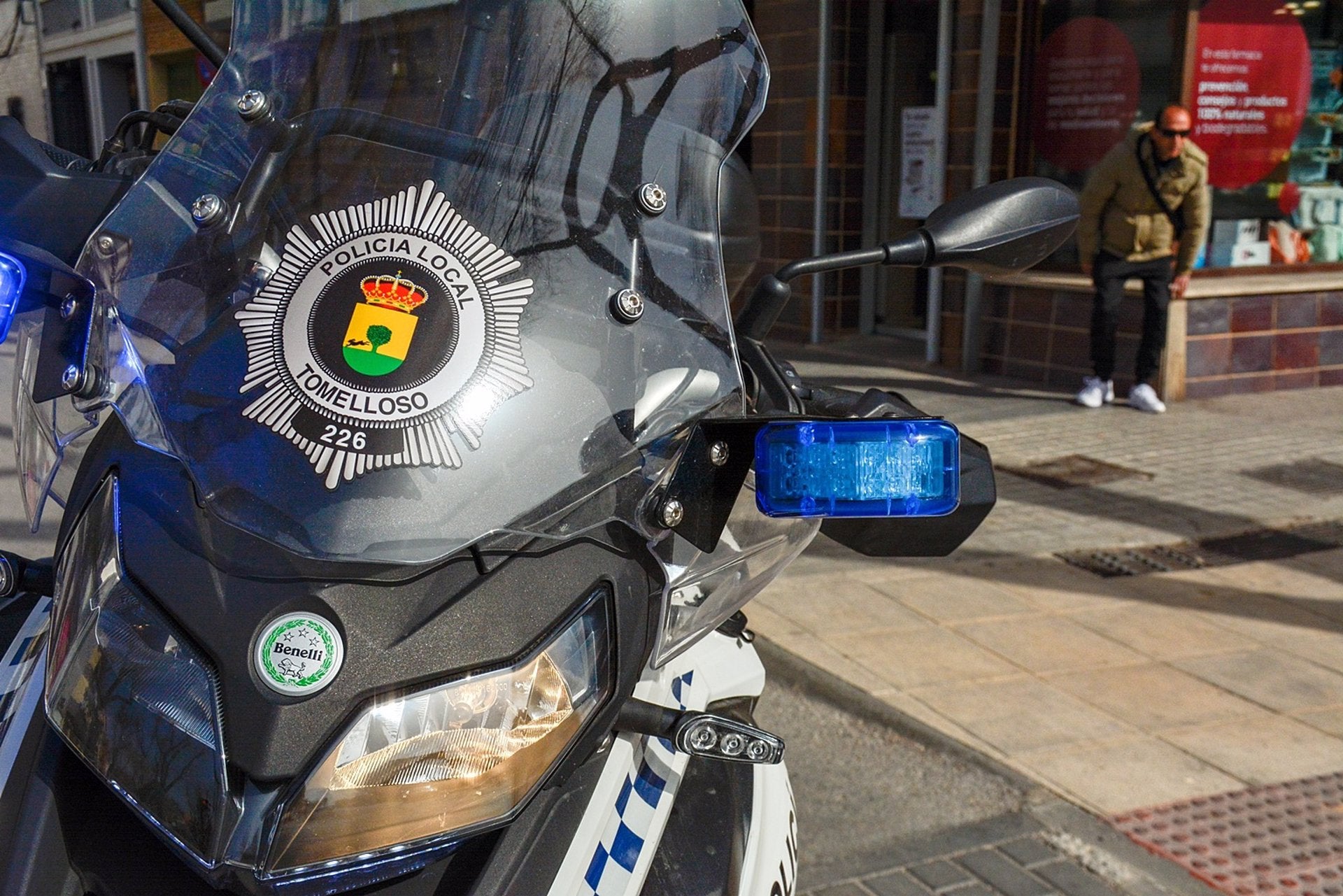 Detenido por amenazar a los viandantes con un arma blanca en Tomelloso y abalanzarse sobre un agente Detenido por amenazar a los viandantes con un arma blanca en Tomelloso y abalanzarse sobre un agente