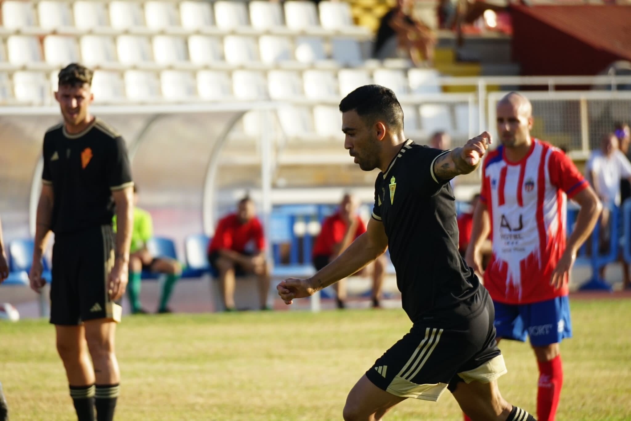 El Real Murcia le enseña la puerta de salida a Dani Romera El Real Murcia le enseña la puerta de salida a Dani Romera