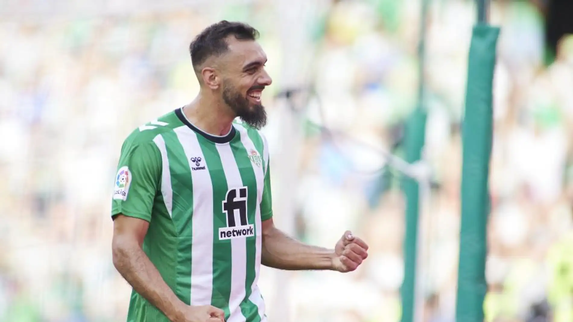 Borja Iglesias anuncia que no irá a la selección si sigue Rubiales