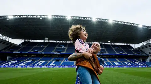 Santi Cazorla, en su presentaciòn en el Tartiere Santi Cazorla, en su presentaciòn en el Tartiere