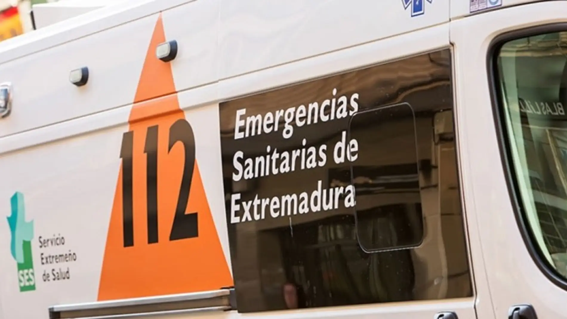 Muere un hombre de 47 años por la salida de vía de su vehículo en la EX-390 en Cáceres