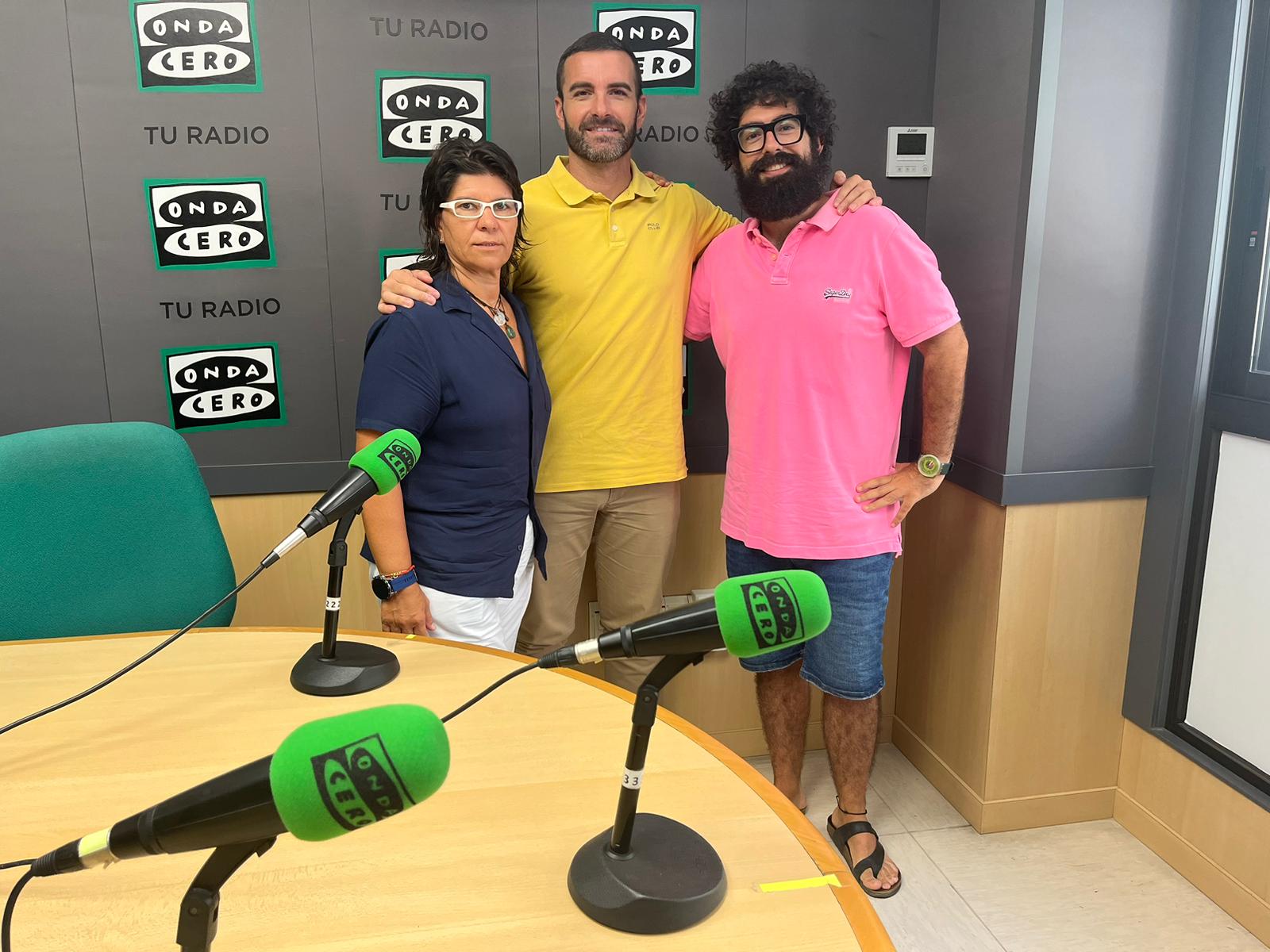 "A la juventud le damos una opción más para que ocupen su tiempo libre y, de paso, conozca cómo es la radio" "A la juventud le damos una opción más para que ocupen su tiempo libre y, de paso, conozca cómo es la radio"