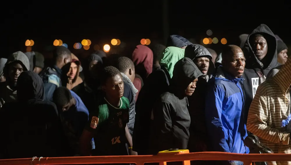 Migrantes rescatados el domingo 27 de agosto de 2023 cerca de Fuerteventura 