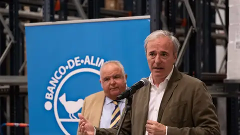 El presidente, Jorge Azcón, ha visitado el Banco de Alimentos de Zaragoza El presidente, Jorge Azcón, ha visitado el Banco de Alimentos de Zaragoza