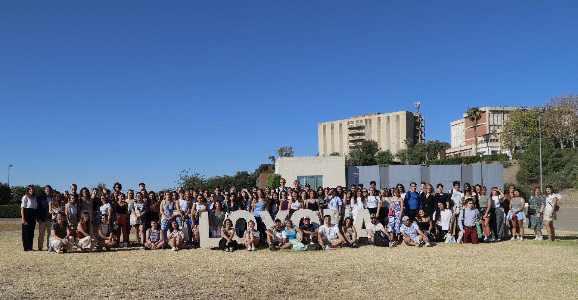 Loyola recibe en sus campus estudiantes internacionales procedentes de 37 países para el curso 23/24 Loyola recibe en sus campus estudiantes internacionales procedentes de 37 países para el curso 23/24