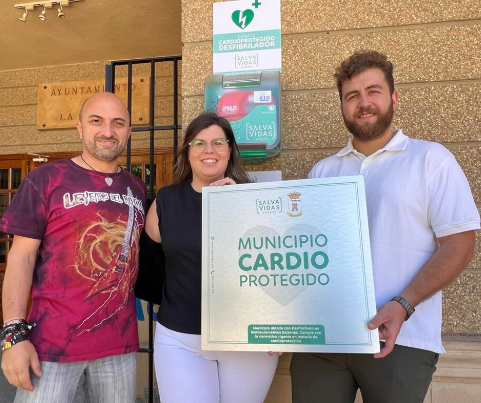 La Gineta ha instalado tres desfibriladores semi automáticos para prevenir paradas cardiacas súbitas La Gineta ha instalado tres desfibriladores semi automáticos para prevenir paradas cardiacas súbitas