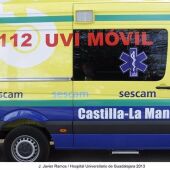 Una ambulancia traslado al trabajador herido al Hospital de Alcázar