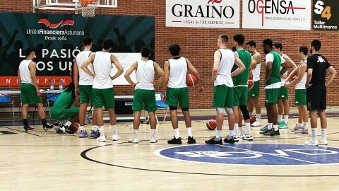 Primer entrenamiento del Alimerka Oviedo Baloncesto