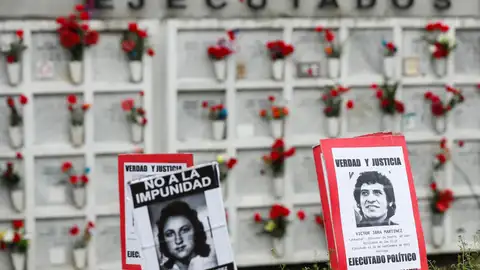 El Tribunal Supremo de Chile condena a siete militares jubilados por el secuestro y homicidio de Víctor Jara en 1973 El Tribunal Supremo de Chile condena a siete militares jubilados por el secuestro y homicidio de Víctor Jara en 1973