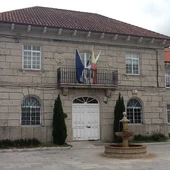 Casa do Concello do Irixo (Ourense). Wikipedia Casa do Concello do Irixo (Ourense). Wikipedia