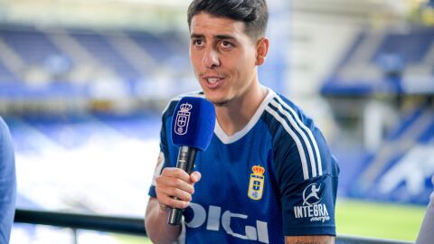 Santiago Colombatto, en su presentaci&oacute;n como jugador del Oviedo