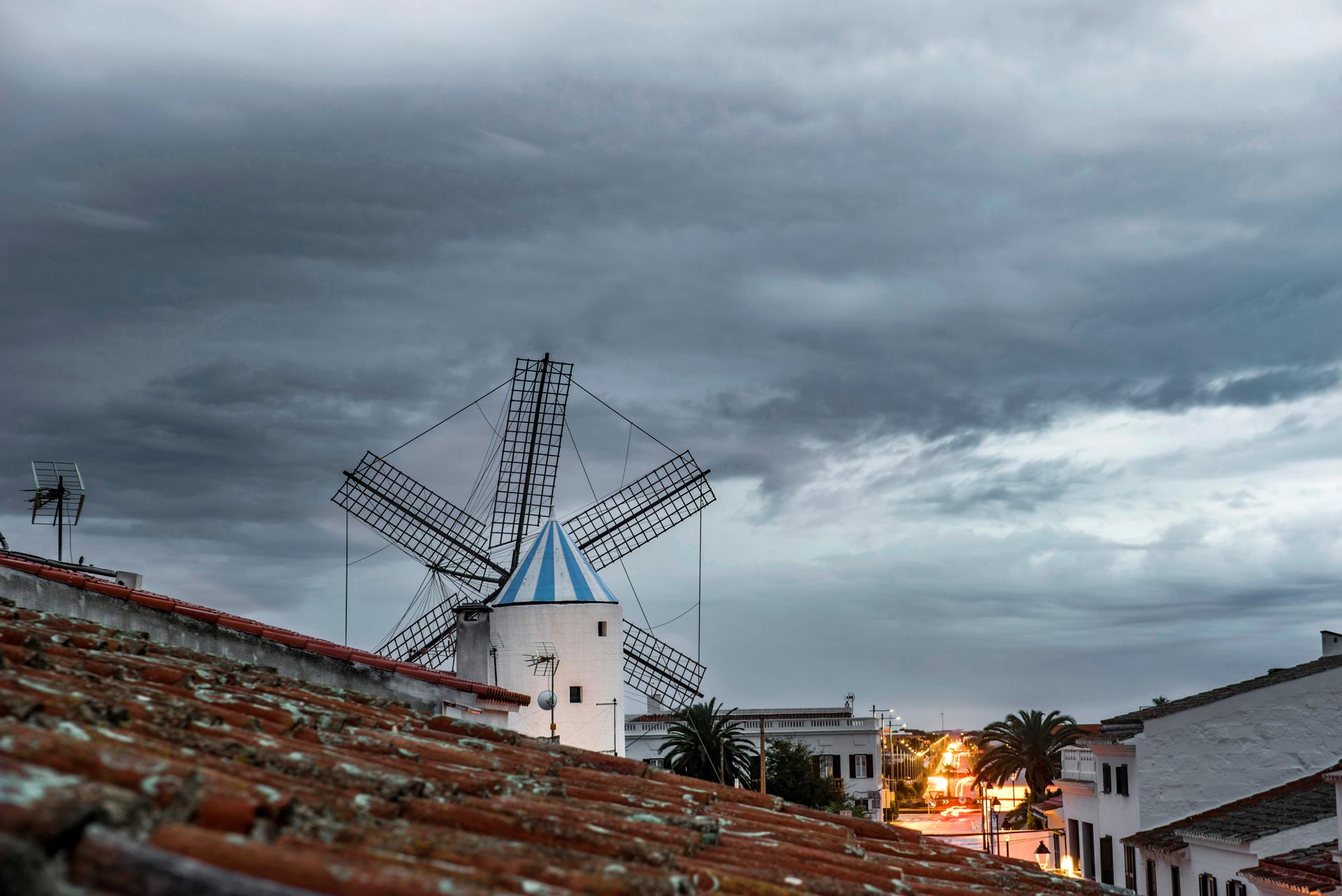 Llega a España una DANA que traerá fuertes lluvias y un acusado descenso de las temperaturas Llega a España una DANA que traerá fuertes lluvias y un acusado descenso de las temperaturas