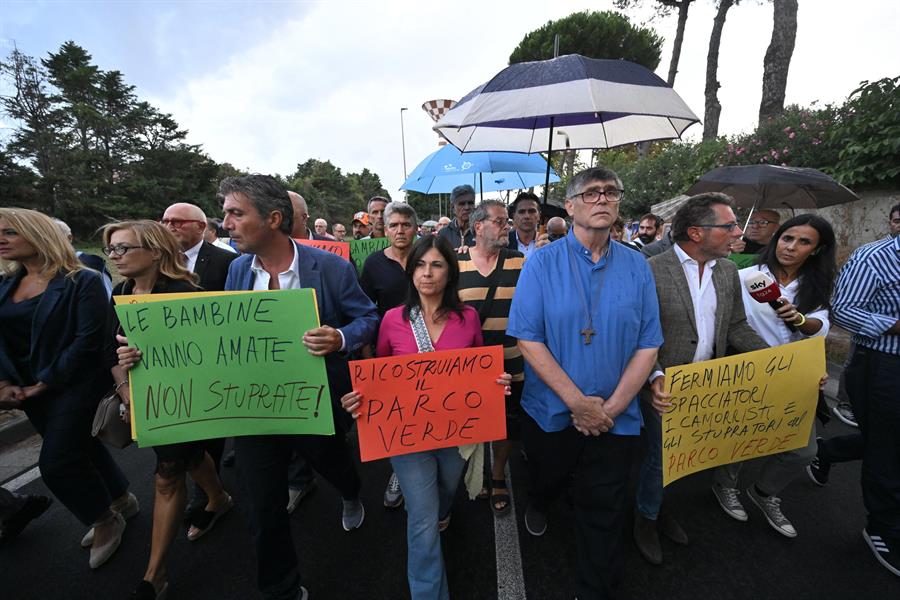 "Evita emborracharte": Estalla la polémica por las palabras de la pareja de Meloni tras dos violaciones en Italia "Evita emborracharte": Estalla la polémica por las palabras de la pareja de Meloni tras dos violaciones en Italia