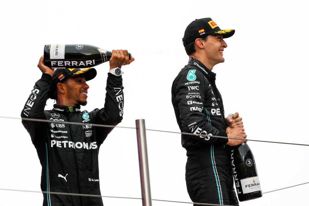 Hamilton y Russell renuevan con Mercedes hasta 2025 Hamilton y Russell renuevan con Mercedes hasta 2025