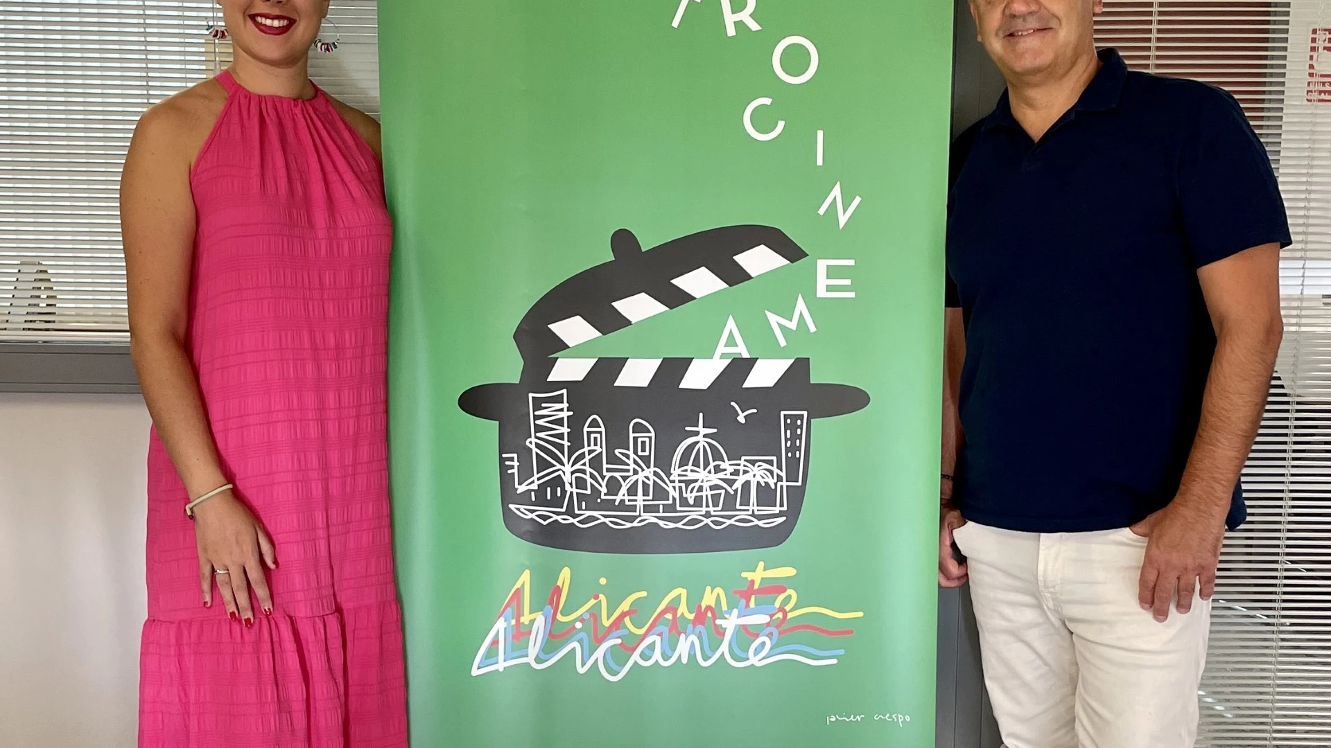 La concejala de Cultura Nayma Beldjilali y el director del Festival de Cine, Vicente Seva