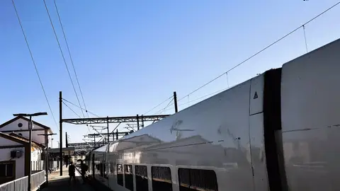 Adif pondrá en tensión 11 kilómetros más de la conexión en alta velocidad a Extremadura el 15 de septiembre Adif pondrá en tensión 11 kilómetros más de la conexión en alta velocidad a Extremadura el 15 de septiembre