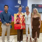 La gimnasta Polina Berezina ha sido recibida por el alcalde Eduardo Dolón y la concejal Diana Box La gimnasta Polina Berezina ha sido recibida por el alcalde Eduardo Dolón y la concejal Diana Box