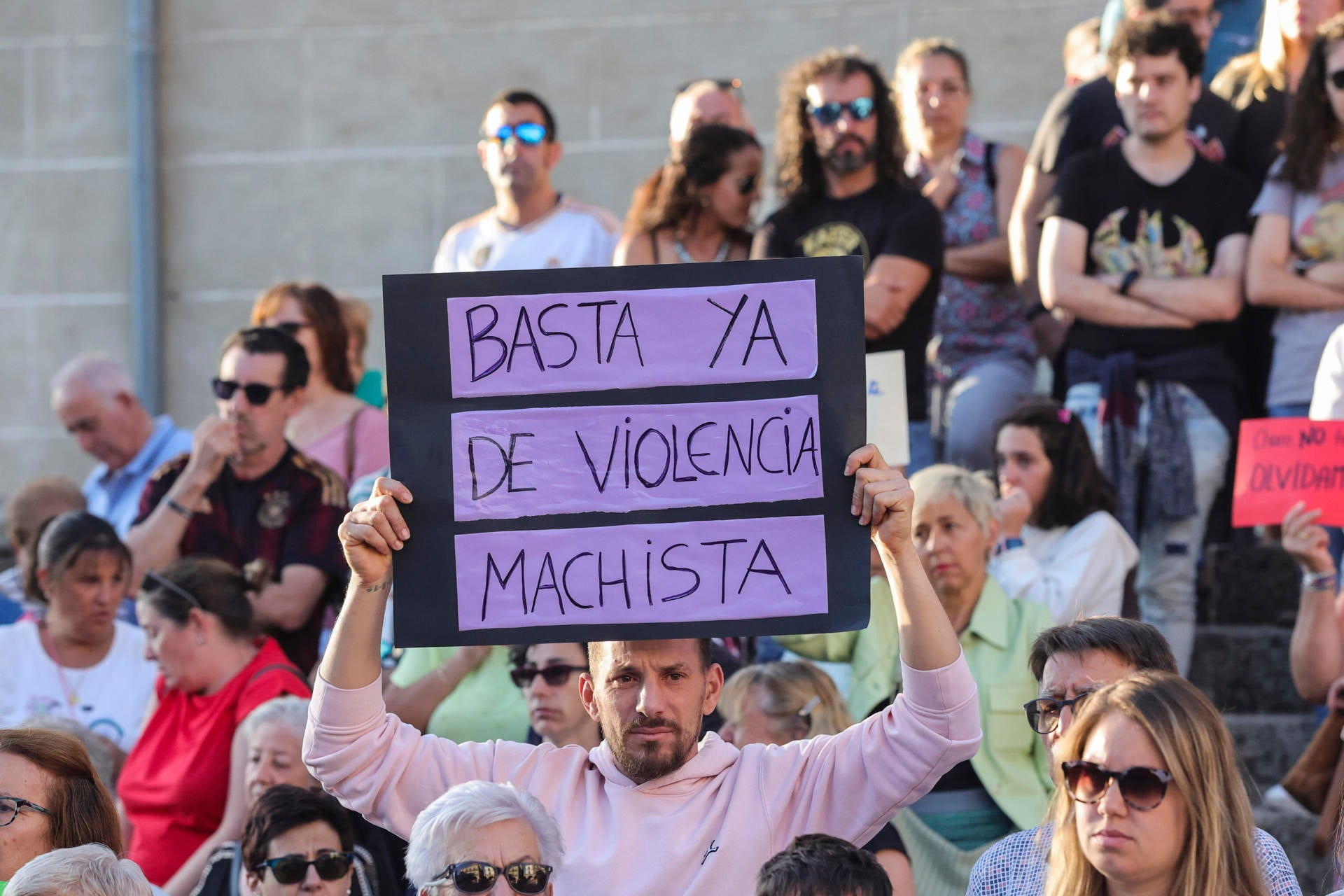 Nuevo crimen machista: Un hombre asesina a su exmujer en Sevilla Nuevo crimen machista: Un hombre asesina a su exmujer en Sevilla