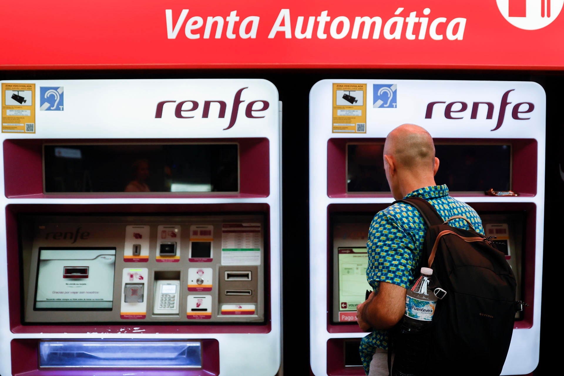 Renfe ha emitido más de 17.000 abonos gratuitos para viajar en los servicios de Media Distancia de Extremadura Renfe ha emitido más de 17.000 abonos gratuitos para viajar en los servicios de Media Distancia de Extremadura