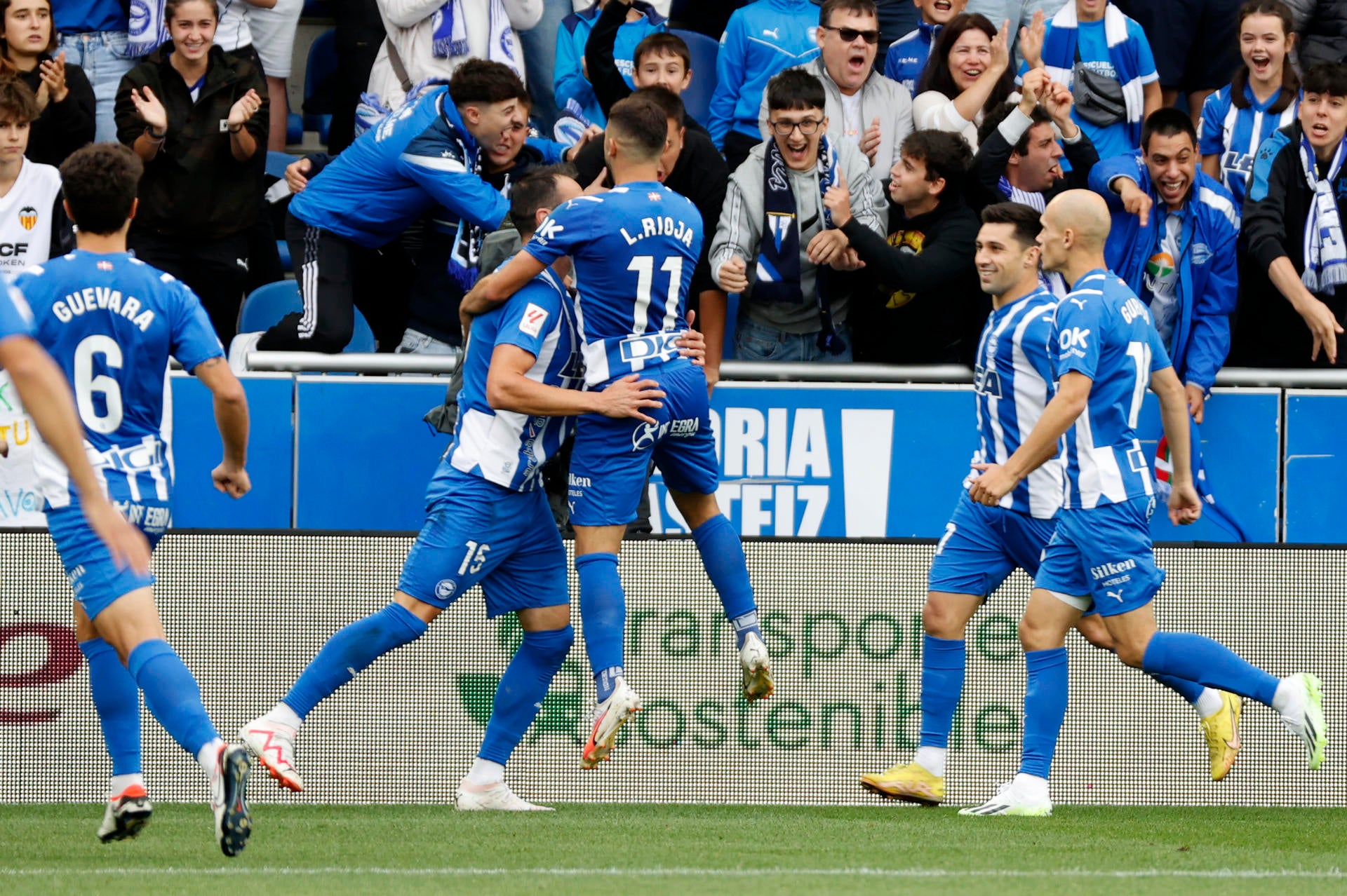 El Alavés hace de Mendizorroza un fortín El Alavés hace de Mendizorroza un fortín