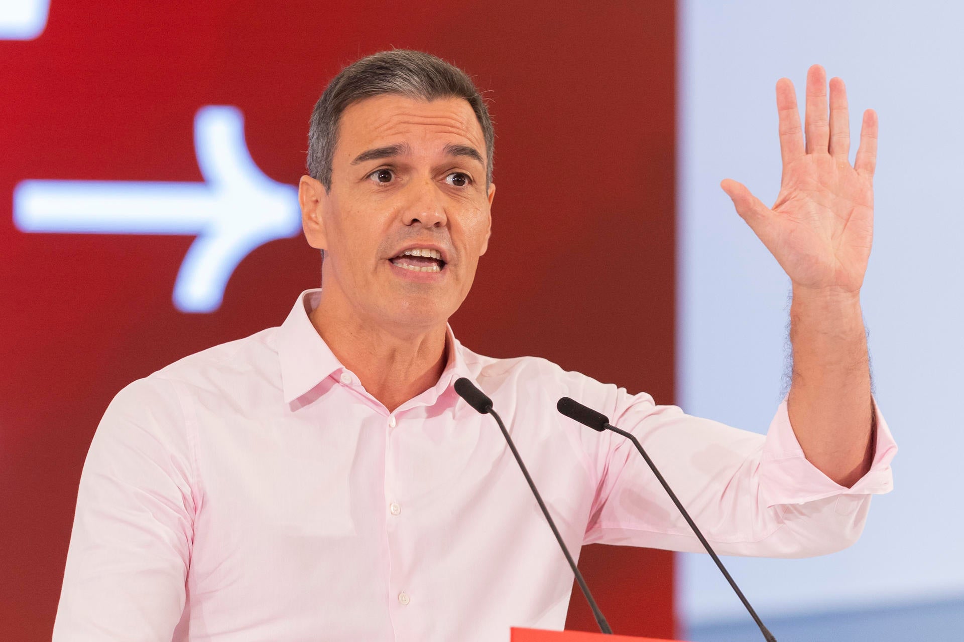 Pedro Sánchez, muy crítico con Rubiales y sus "actitudes que nos abochornan" Pedro Sánchez, muy crítico con Rubiales y sus "actitudes que nos abochornan"