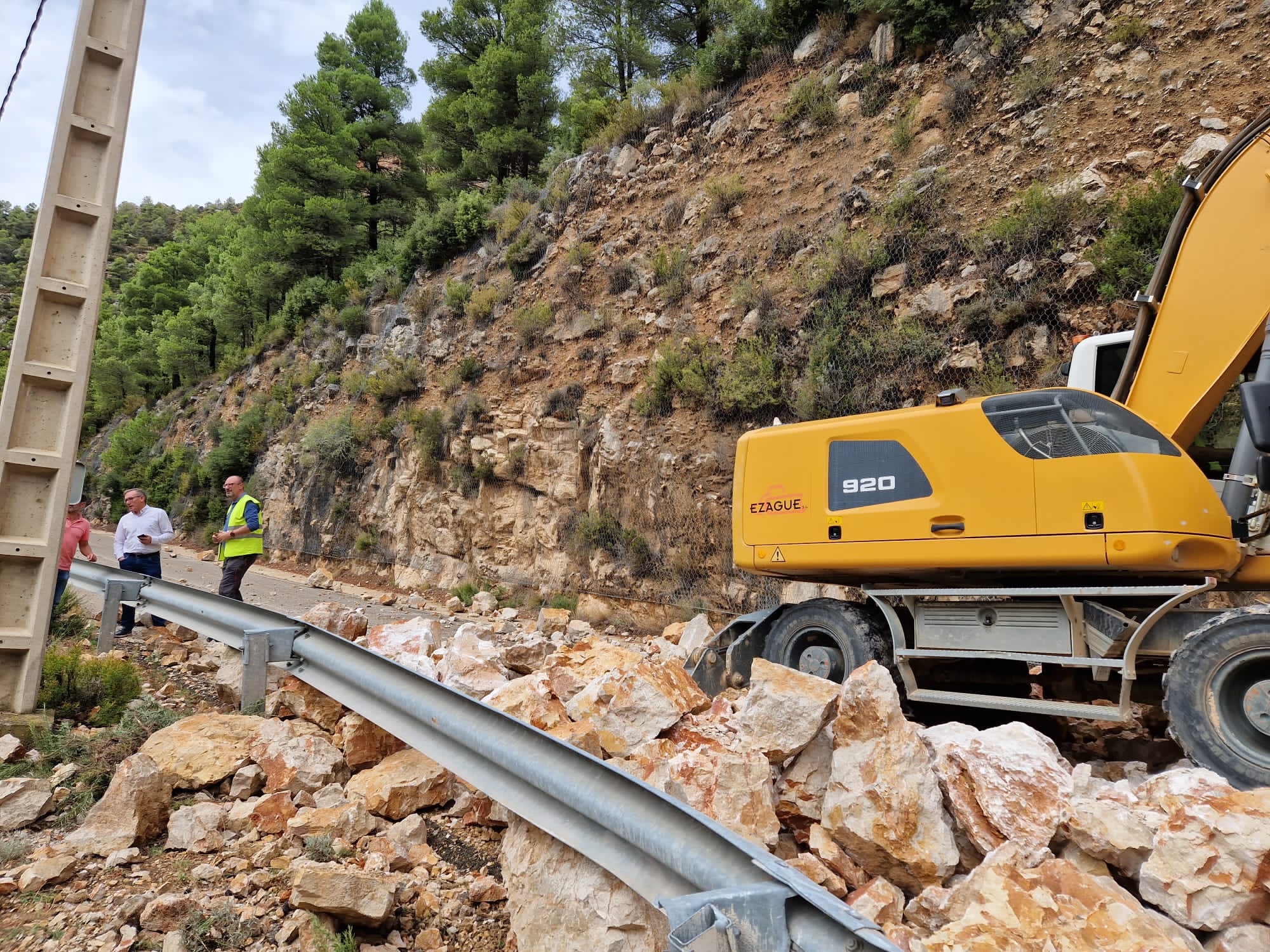 Siguen los trabajos en Beceite para reabrir el túnel Siguen los trabajos en Beceite para reabrir el túnel