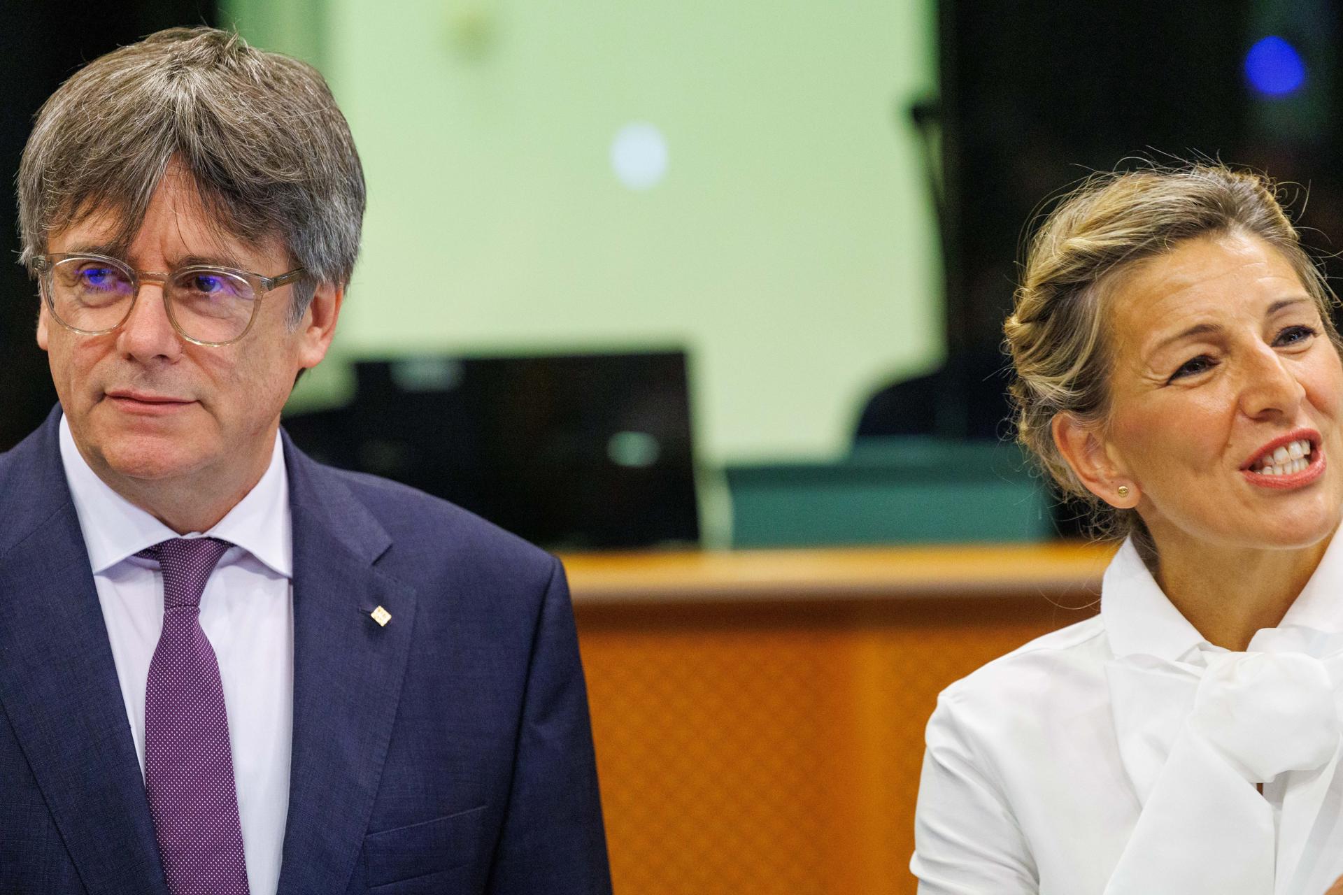 Yolanda Díaz y Carles Puigdemont piden que "los problemas políticos" vuelvan "a los cauces políticos" Yolanda Díaz y Carles Puigdemont piden que "los problemas políticos" vuelvan "a los cauces políticos"