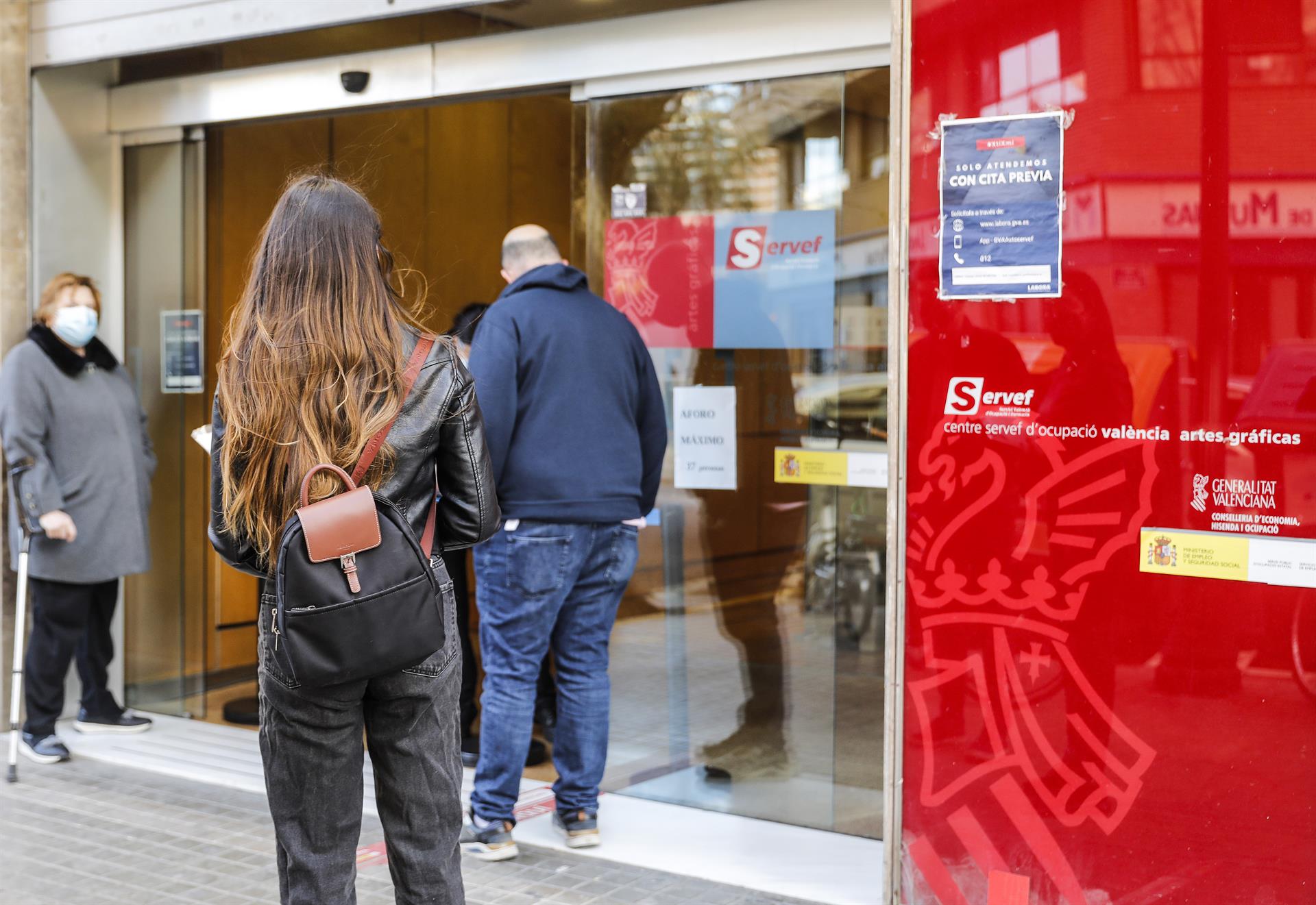 La subida del paro en 3.190 personas deja 329.391 desempleados en la Comunitat La subida del paro en 3.190 personas deja 329.391 desempleados en la Comunitat
