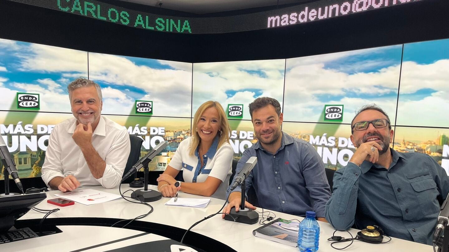Roc&iacute;o Mart&iacute;nez, Edu Pidal y Edu Garc&iacute;a con Carlos Alsina