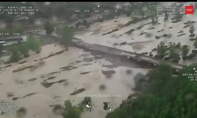Las impresionantes imágenes del desbordamiento del río Alberche a su paso por Aldea del Fresno Las impresionantes imágenes del desbordamiento del río Alberche a su paso por Aldea del Fresno