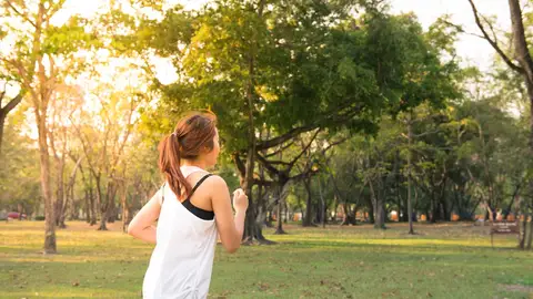 Mujer corriendo Mujer corriendo