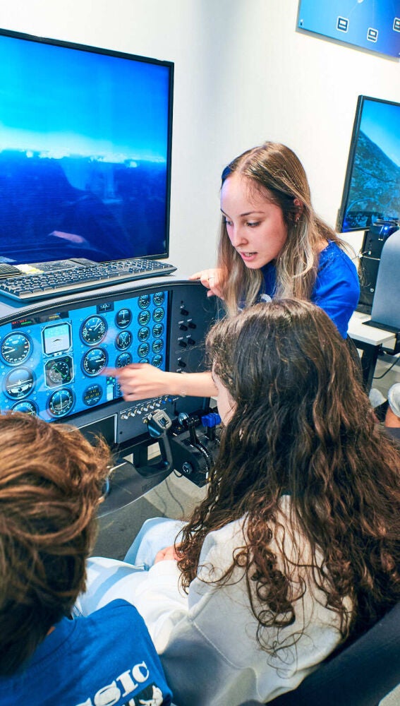 2.160 rapaces van participar este curso na Aula Newton Galicia