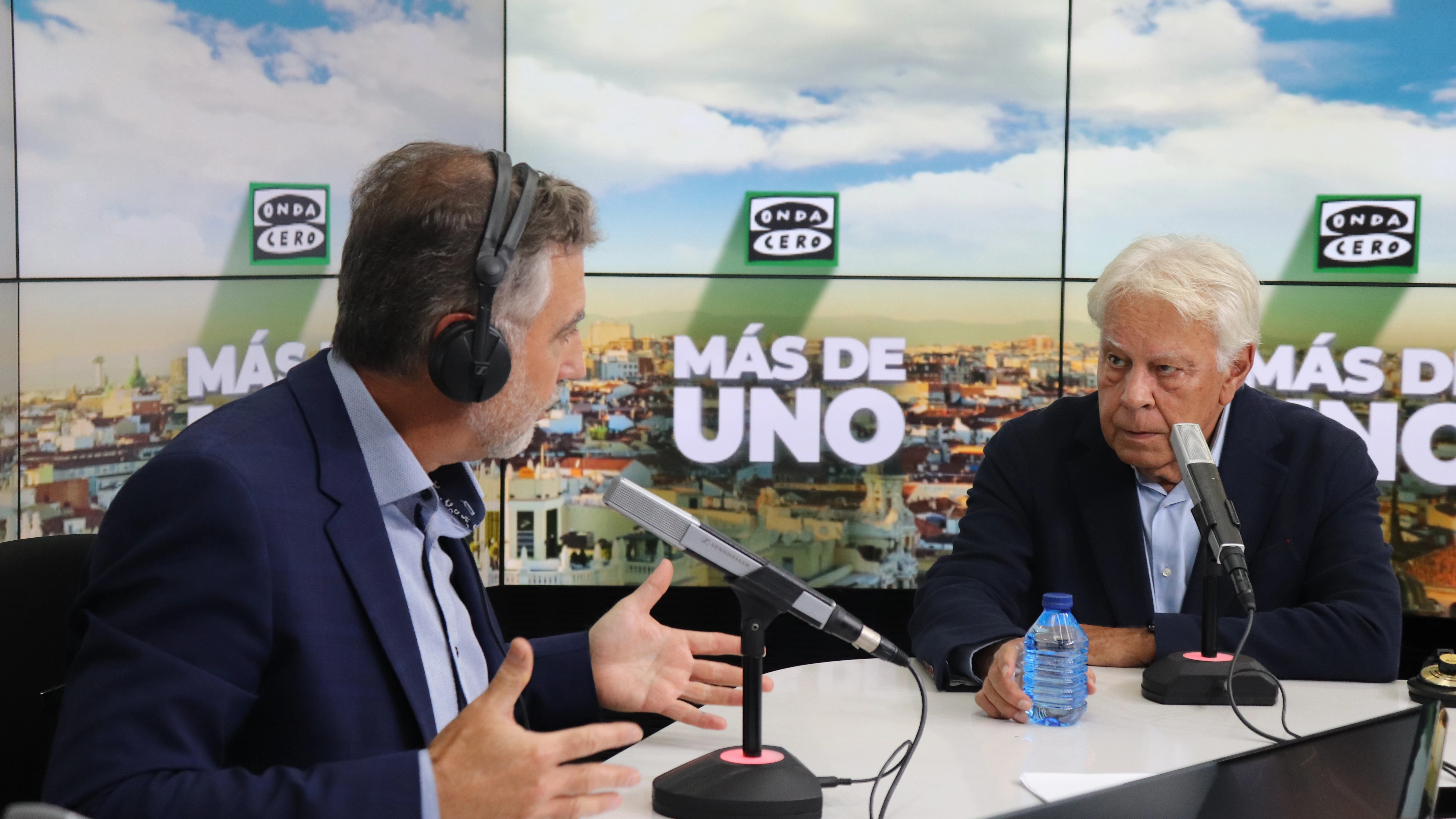 El expresidente del Gobierno, Felipe González, con Carlos Alsina en 'Más de uno' El expresidente del Gobierno, Felipe González, con Carlos Alsina en 'Más de uno'