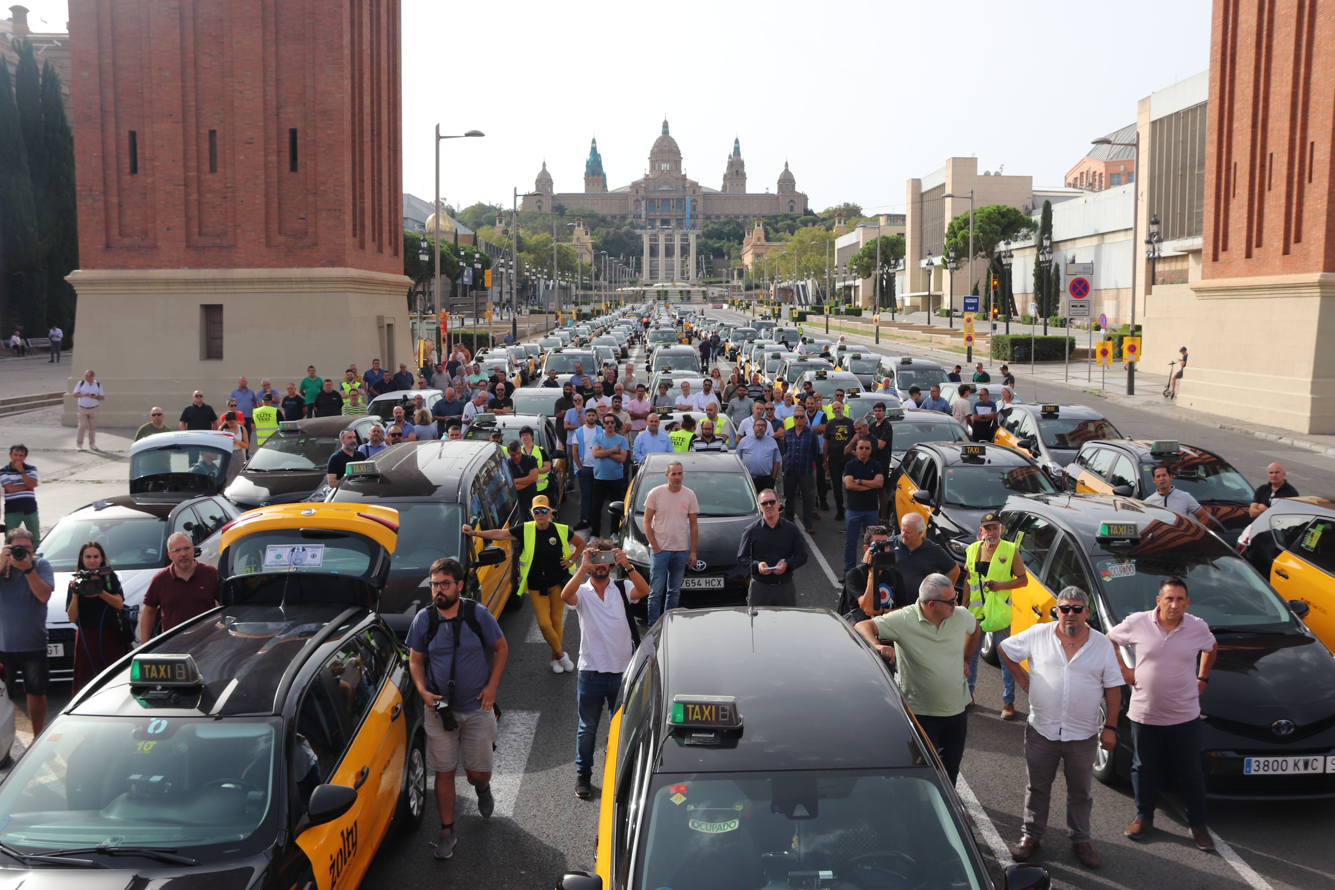 Els taxistes tornaran a protestar l'11 de setembre per denunciar la sanció que ha imposat l'ACCO a Élite Taxi Els taxistes tornaran a protestar l'11 de setembre per denunciar la sanció que ha imposat l'ACCO a Élite Taxi