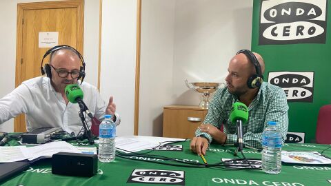 Juan Andr&eacute;s Rej&oacute;n con Est&eacute;fano Polo, alcalde de Og&iacute;jares