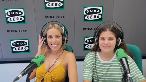 Eva Esteve y su hija Valentina, en el programa M&aacute;s de Uno Castell&oacute;n. 
