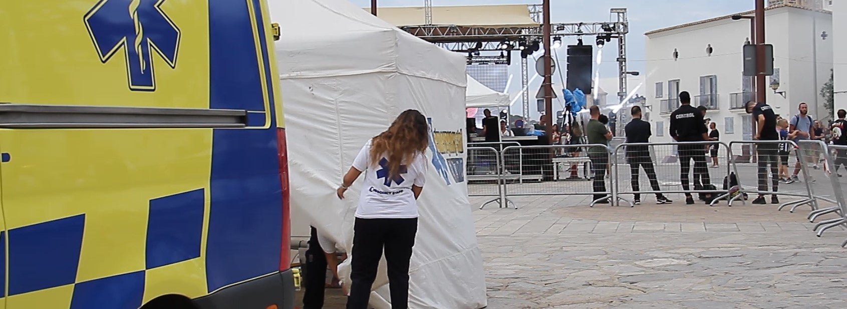 Emergency Staff: la receta secreta para el bienestar en la isla de Ibiza Emergency Staff: la receta secreta para el bienestar en la isla de Ibiza