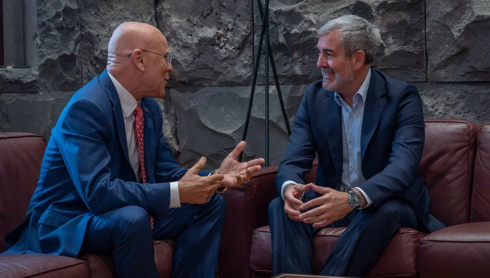 El Diputado del Común, Rafael Yanes, en un encuentro con el presidente de Canarias, Fernando Clavijo