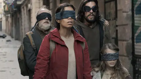 'Bird box’ està protagonitzada per Mario Casas 'Bird box’ està protagonitzada per Mario Casas