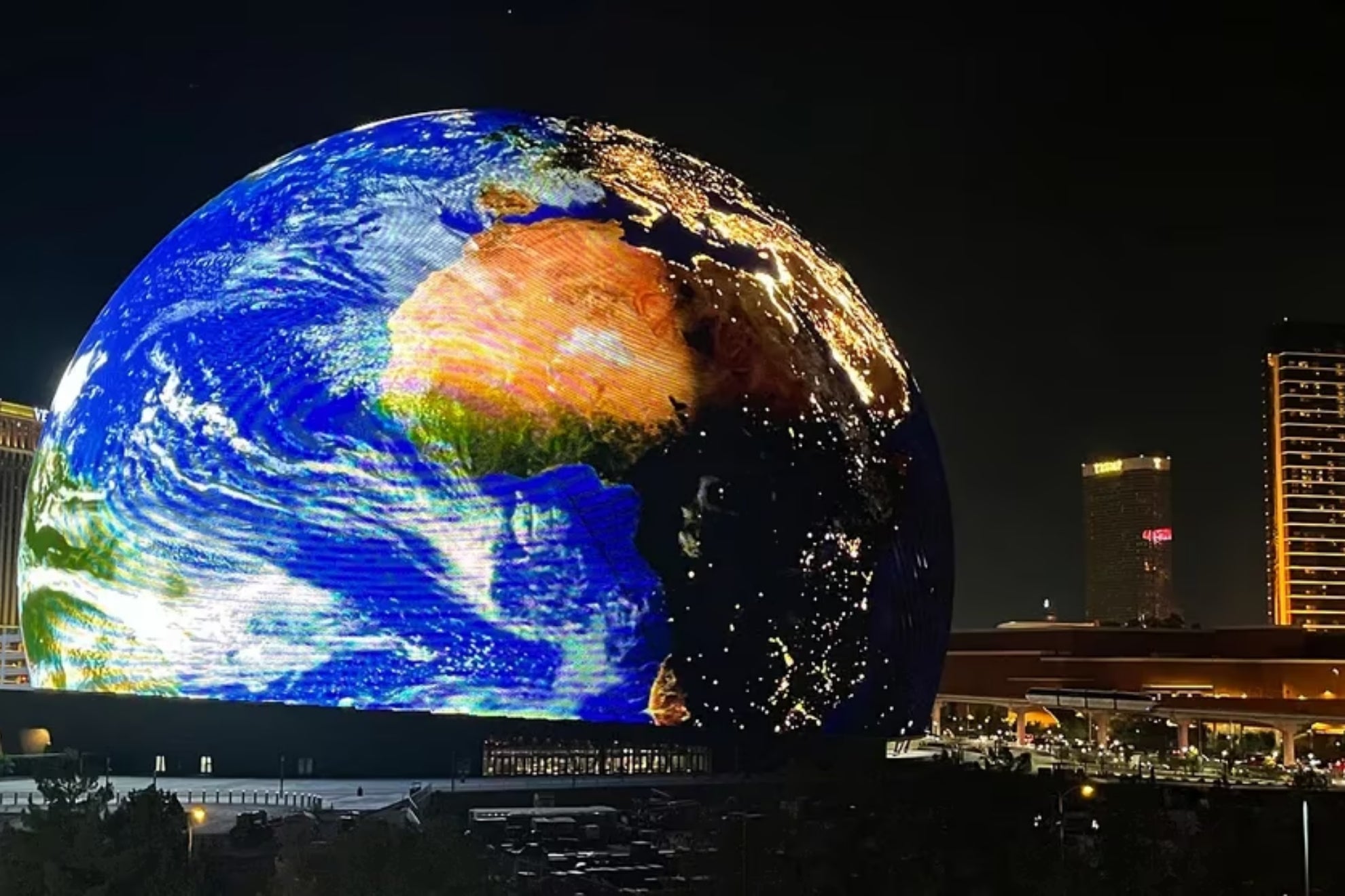 La pantalla esférica led más grande del mundo es aragonesa y está en Estados Unidos La pantalla esférica led más grande del mundo es aragonesa y está en Estados Unidos