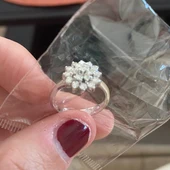 La Policía Local de Orihuela recupera tres anillos valorados en más de 9.000 euros La Policía Local de Orihuela recupera tres anillos valorados en más de 9.000 euros